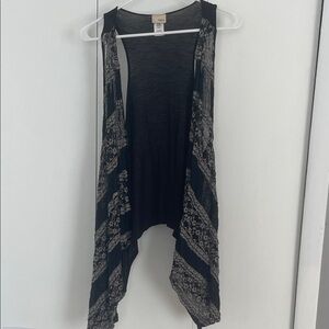 Daytrip Women’s XL Black & Cream Lace Flyaway Vest Open Front